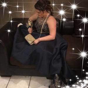 Meet your Posher, Bailey